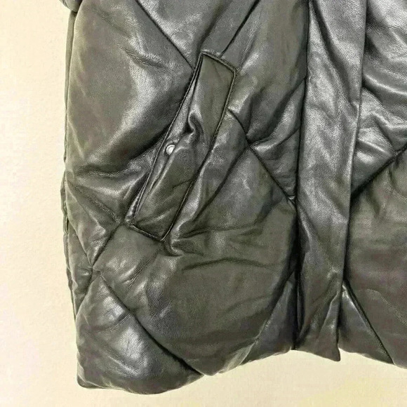 Abercrombie & Fitch Puffer Vest Womens Small Black Vegan Leather Oversized - Picture 2 of 10